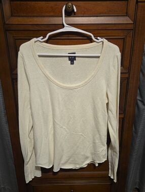 GAP Women's Long Sleeve Scoop Neck Top - Cream